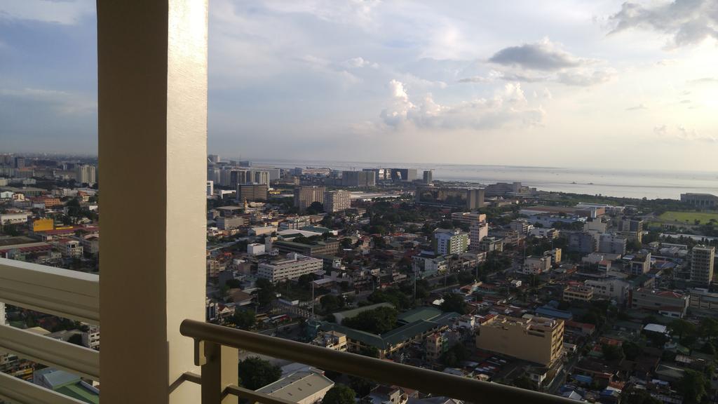 La Verti Residences Sunset View Manila Exterior photo